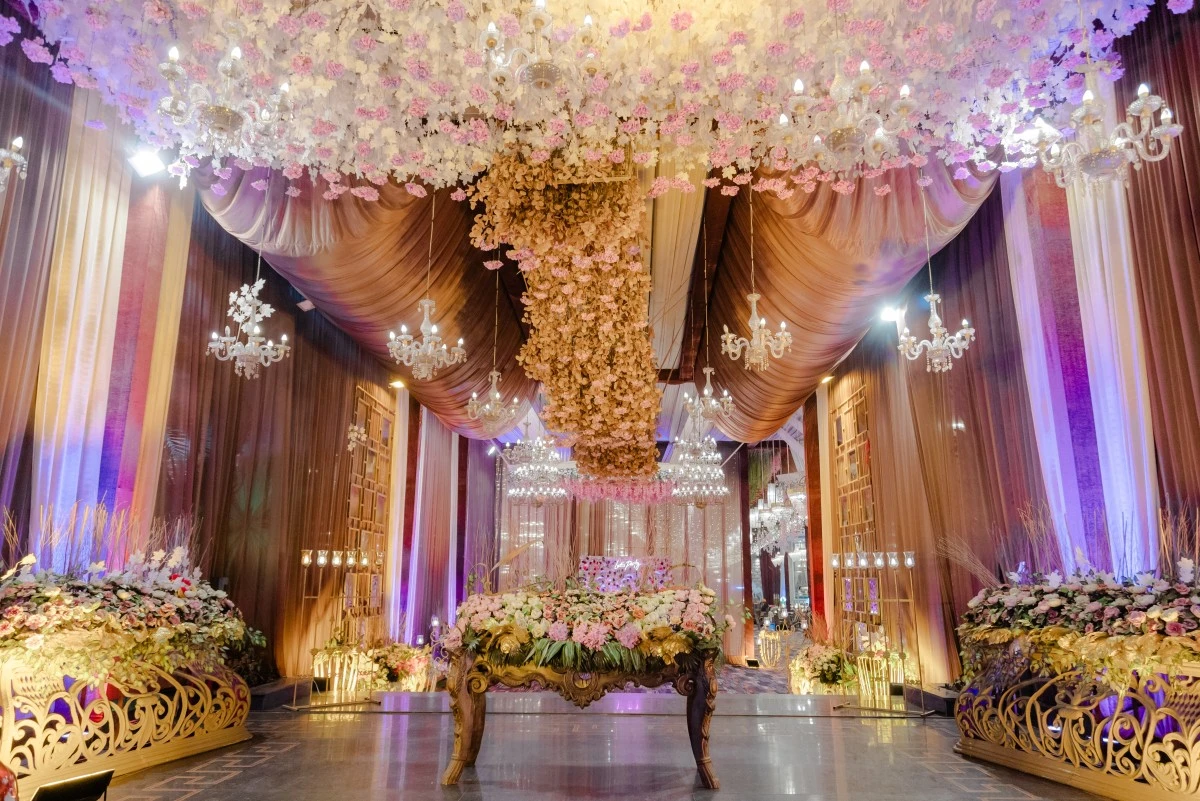 Luxury Wedding Ballroom Floral Ceiling
